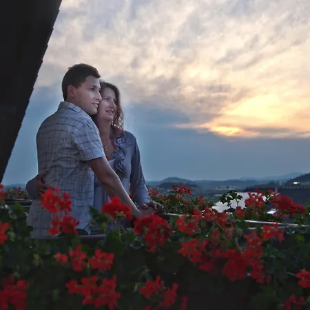 فندق Urlaubshotel Binder 3*