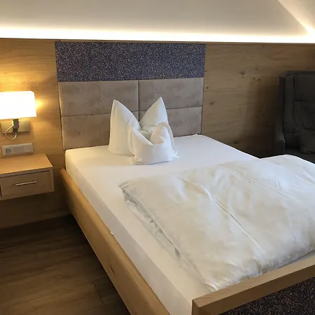 ホテル Urlaubshotel Binder