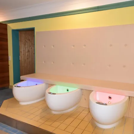 Urlaubshotel Binder ビューヒルベルク